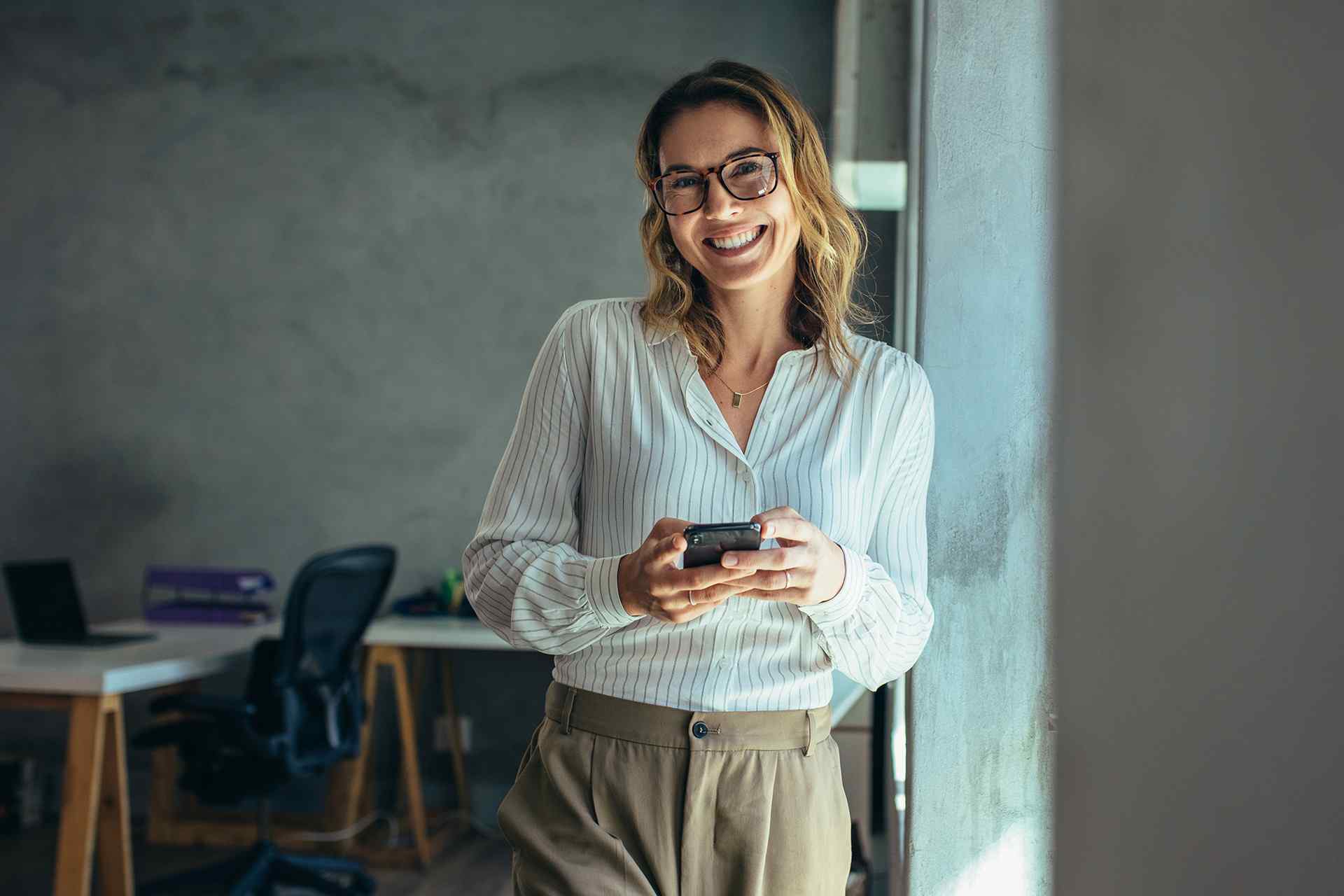 https://www.network-for-business.com/wp-content/uploads/2020/09/fluid_hero_08.jpg