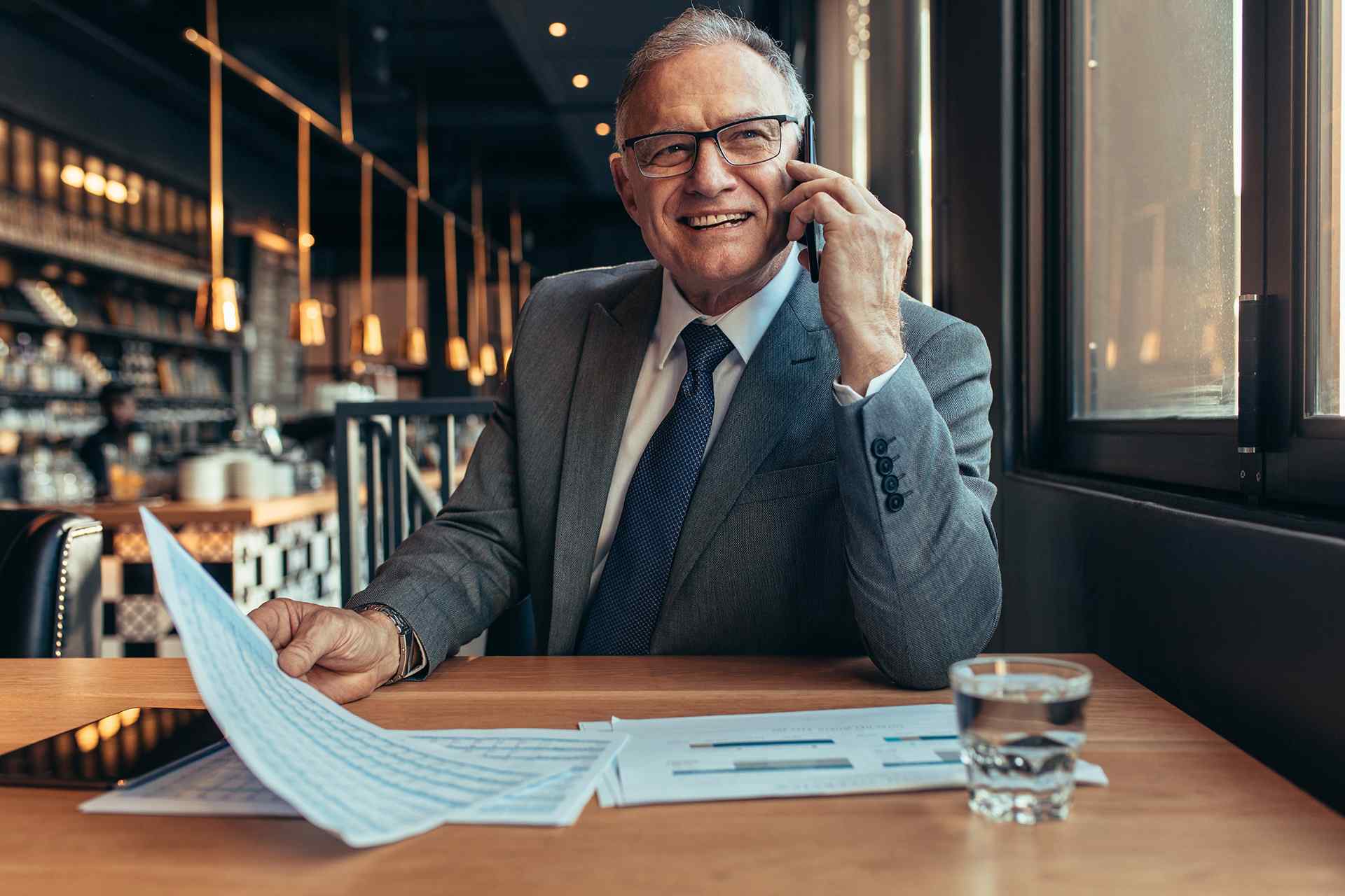 https://www.network-for-business.com/wp-content/uploads/2020/09/fluid_hero_09.jpg